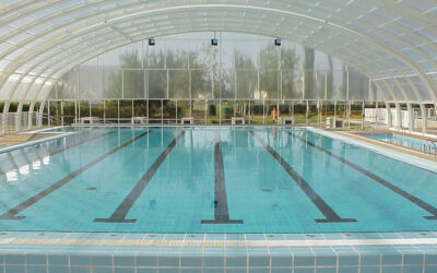 Abri de piscine et espaces aquatiques pour un campings, hôtels, gîtes et collectivités.